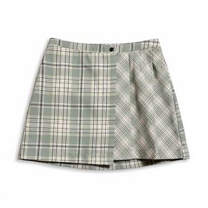 Wonder Nation Green and White Plaid Skirt